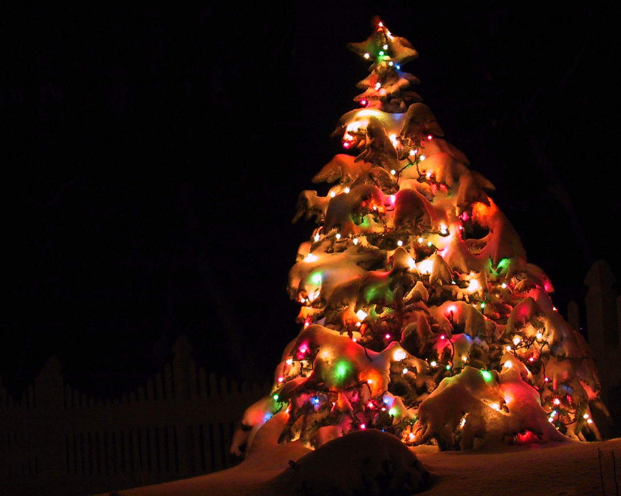 Нарядная елка