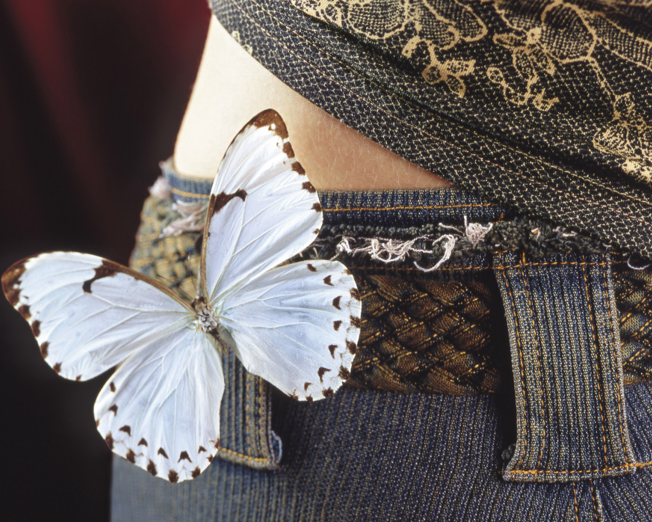 С 8 мартом дорогие женщины