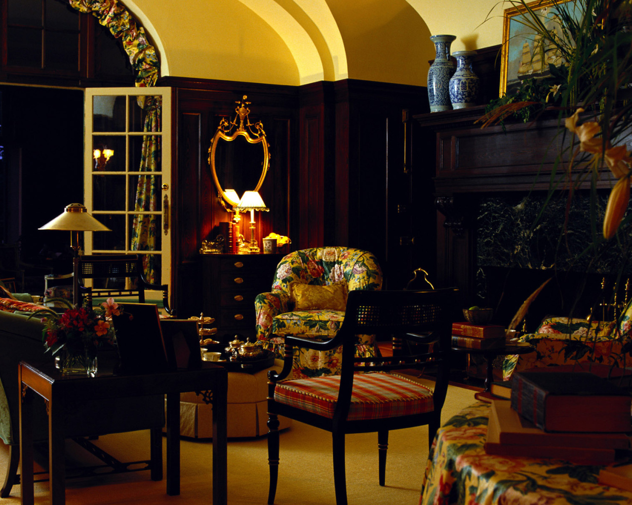 Каминная комната с выходом на террасу