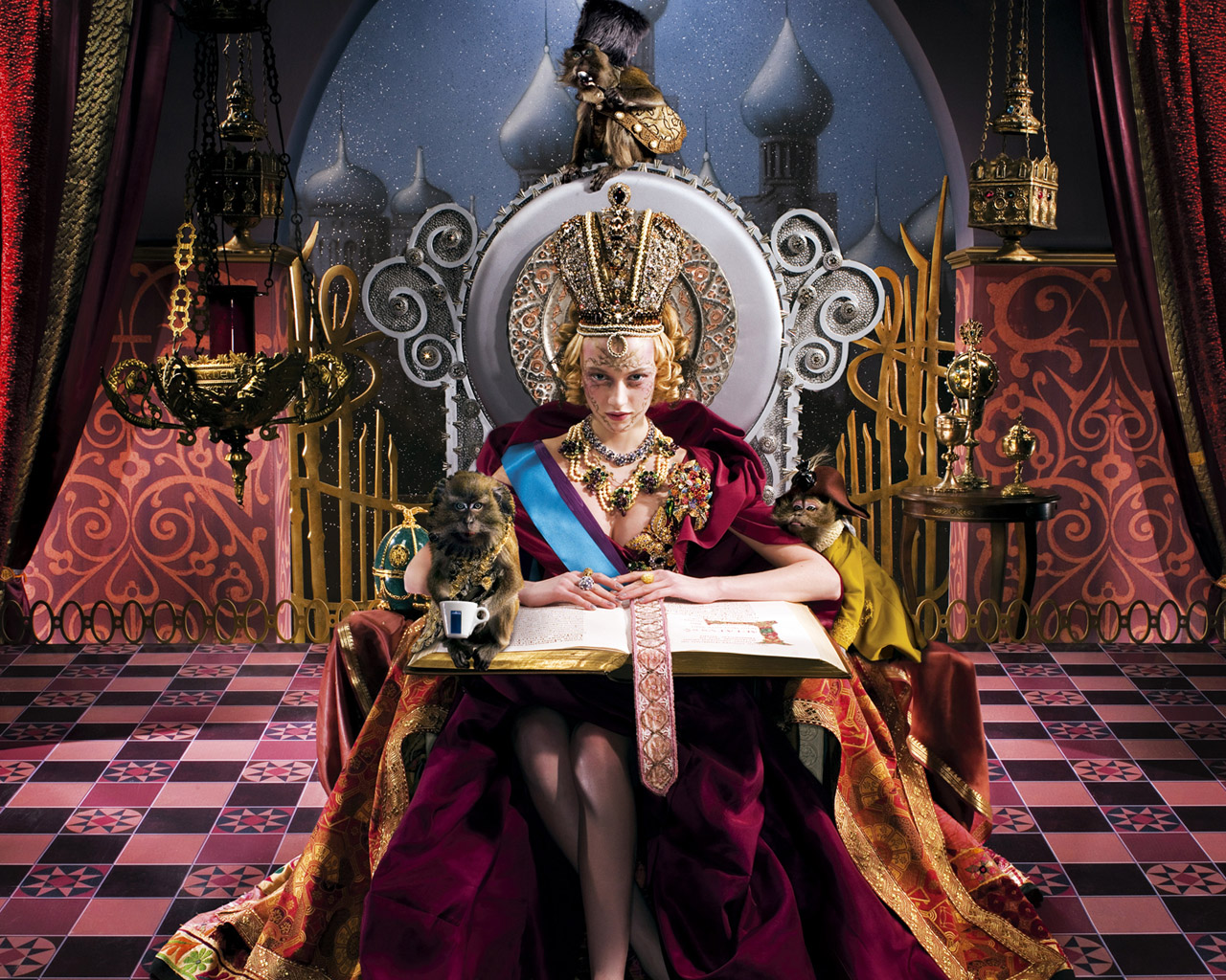 Женщина 8 Марта