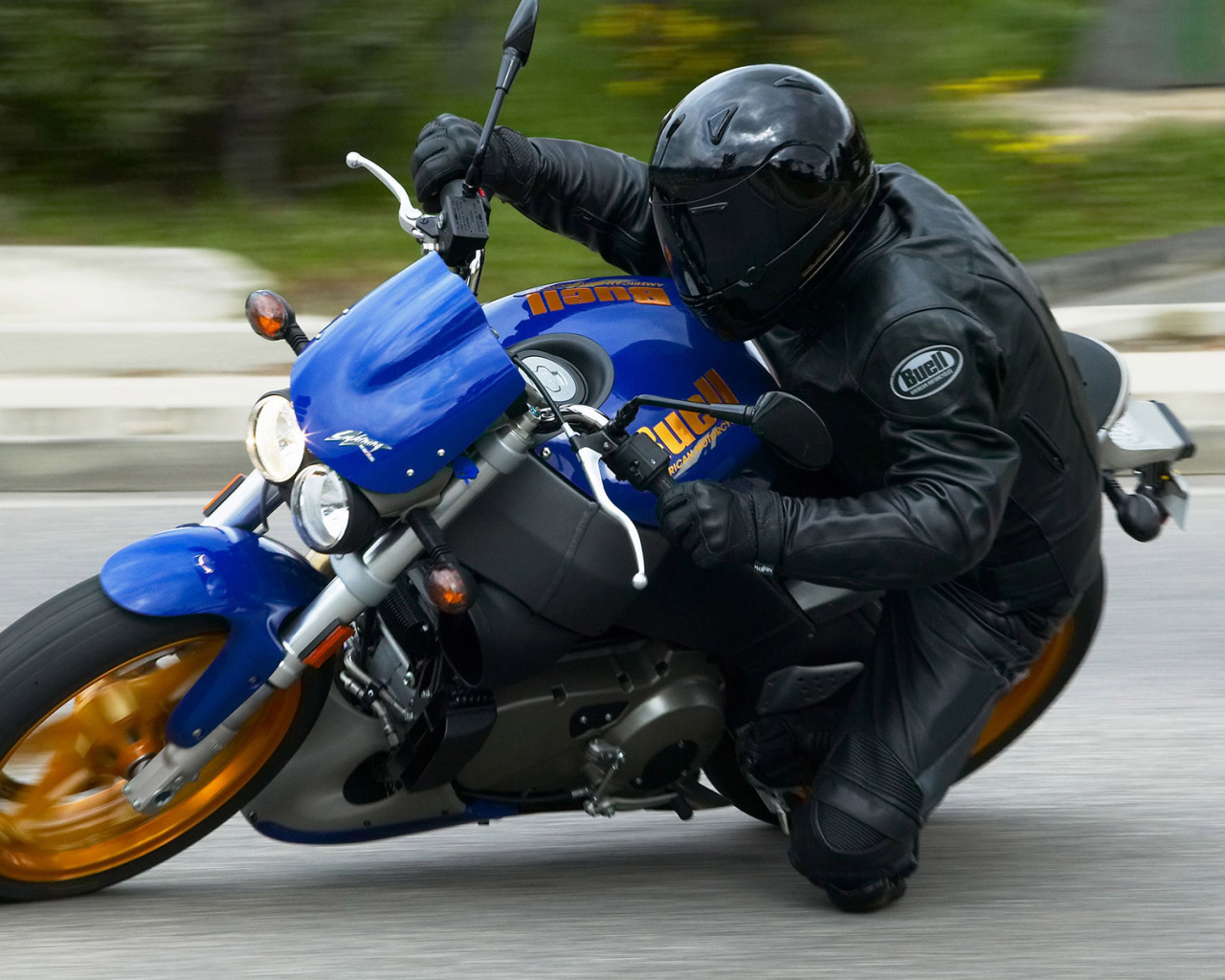 Черный гонщик