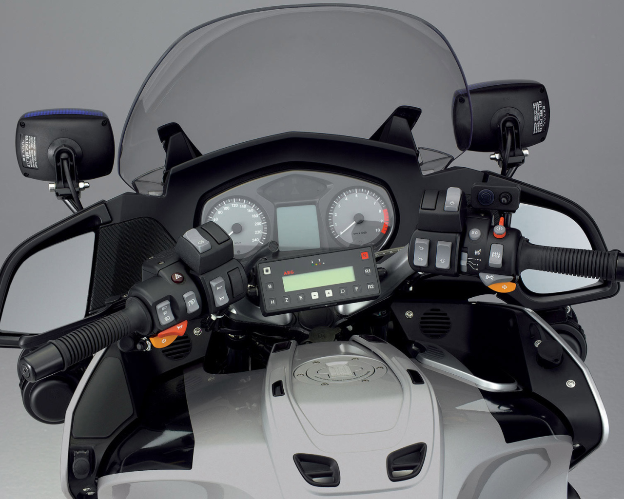 Панель управления / Мотоцикл BMW