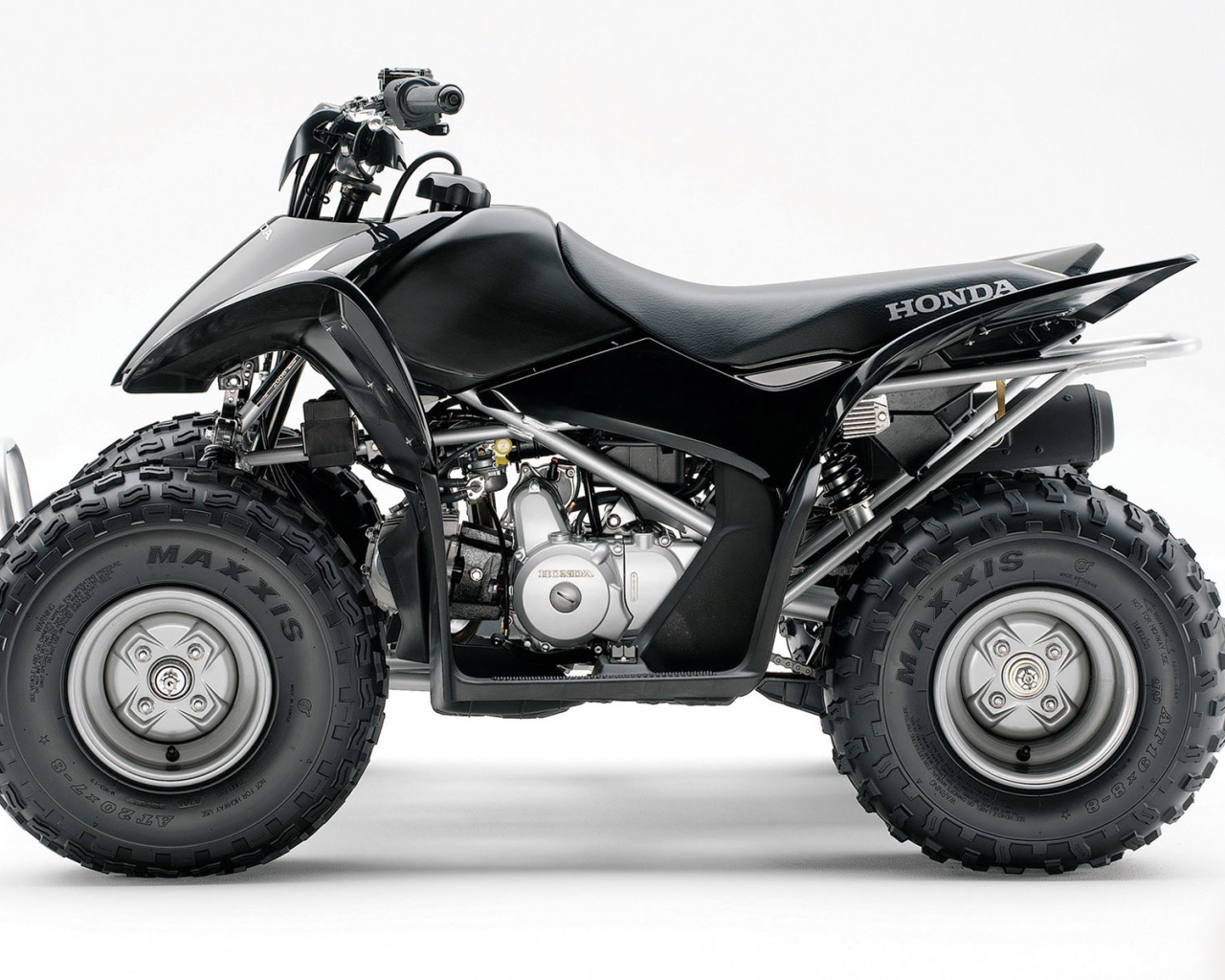 Вне дорожный Хонда квадроцикл
