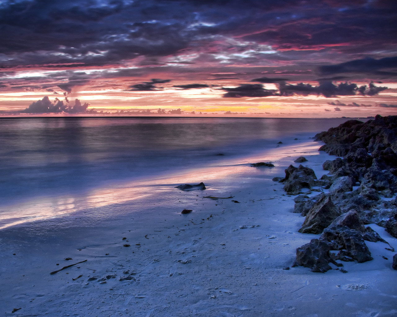 Пляж на закате