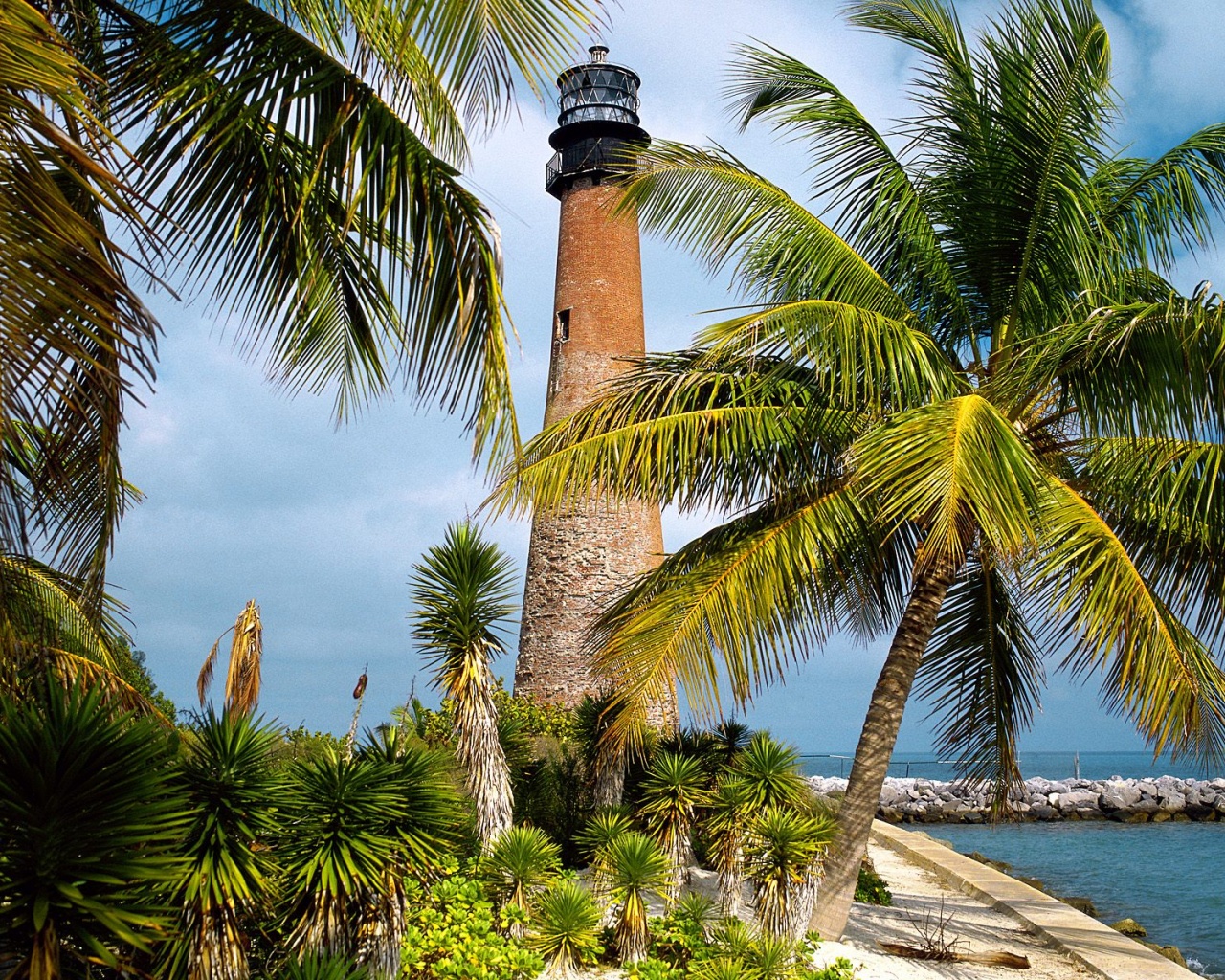 Береговой маяк