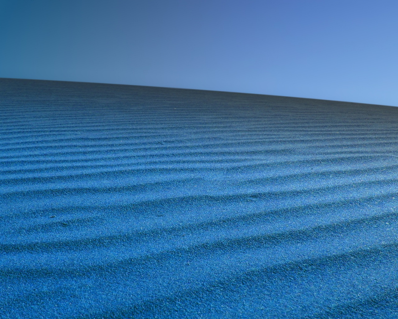 Голубой песок