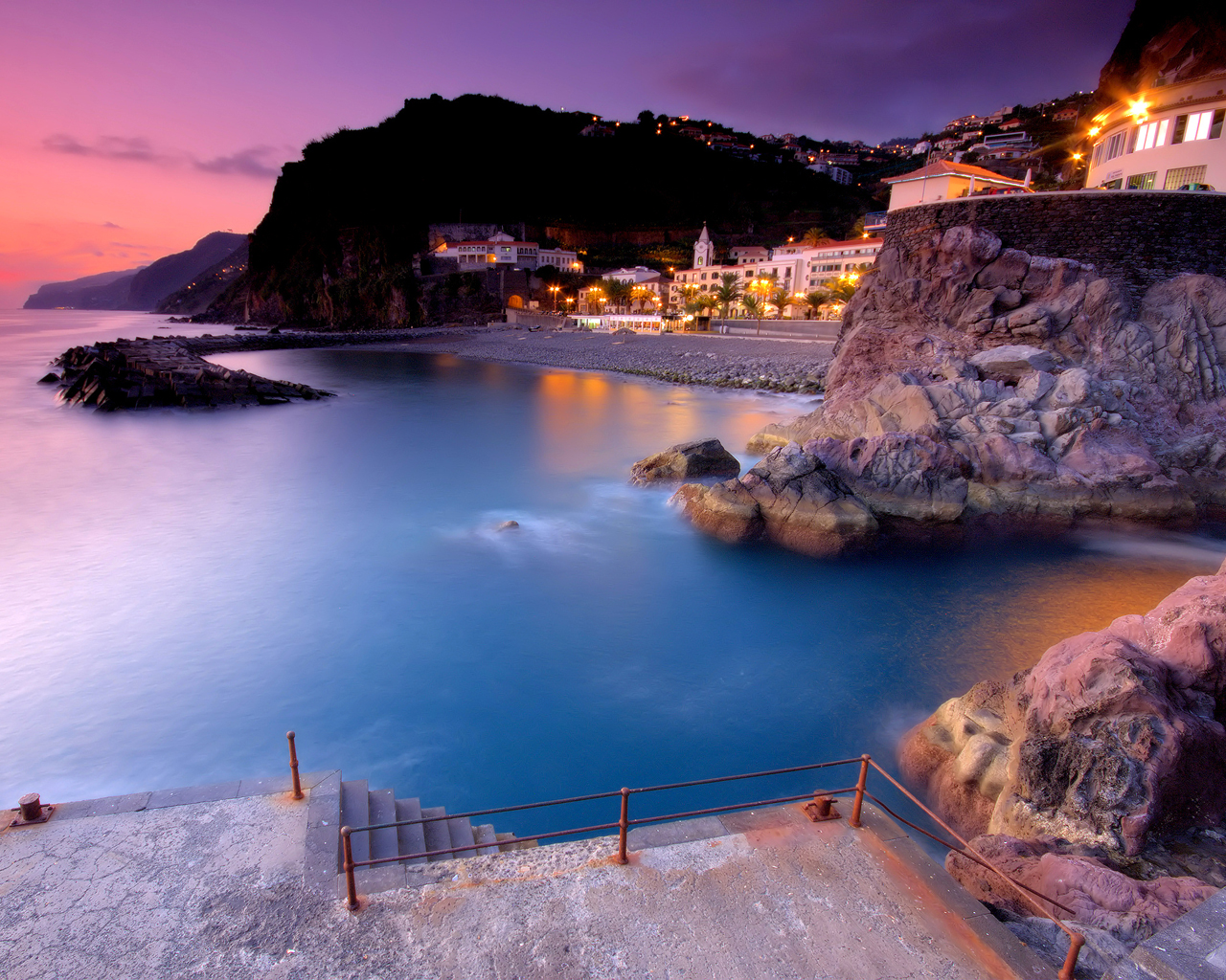 Залив на закате