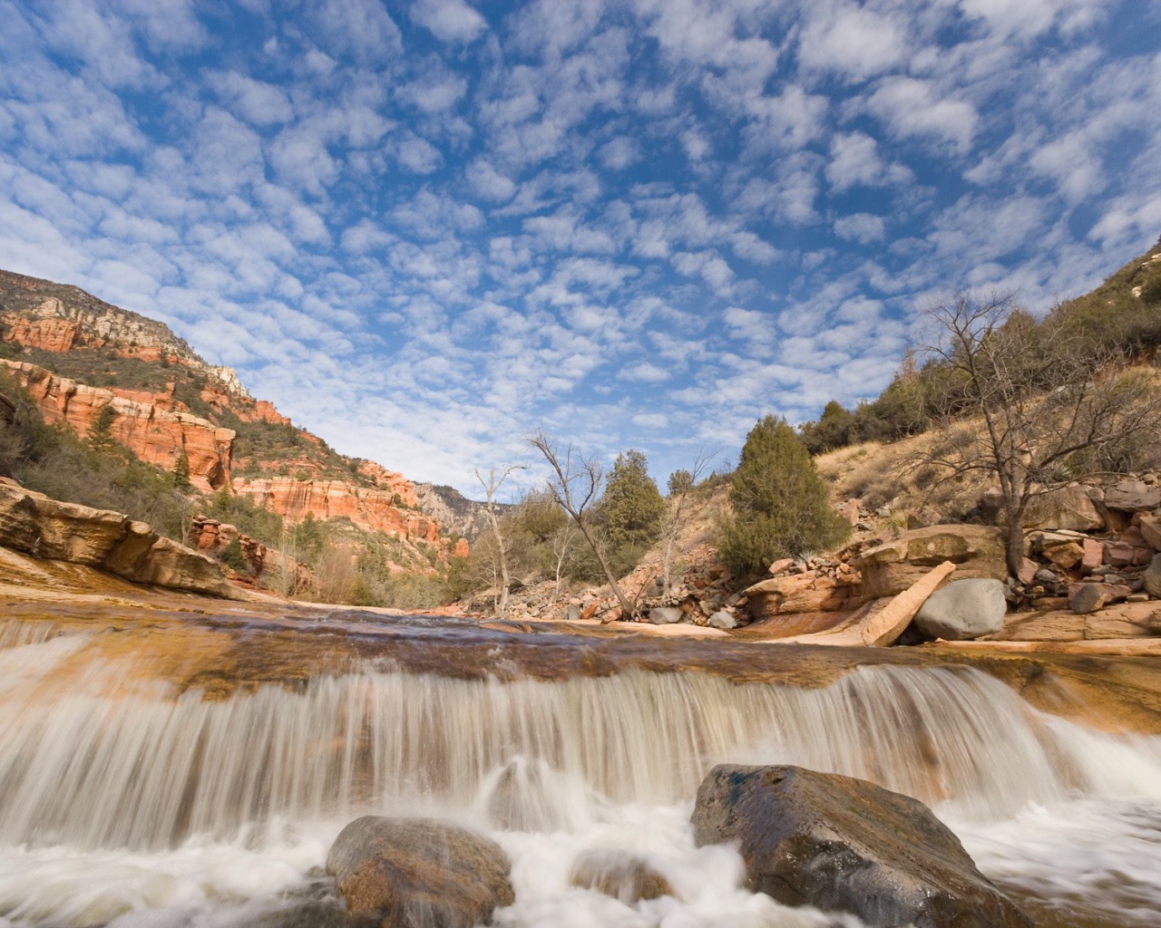 Шикарный водопад