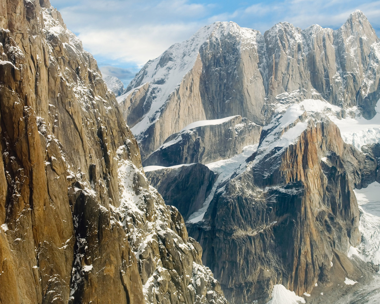 Верхушки гор