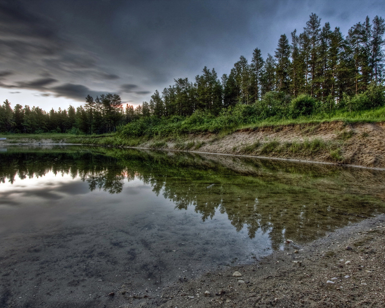 Чистое озеро