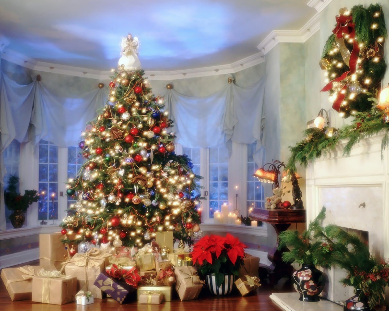 Елка с подарками