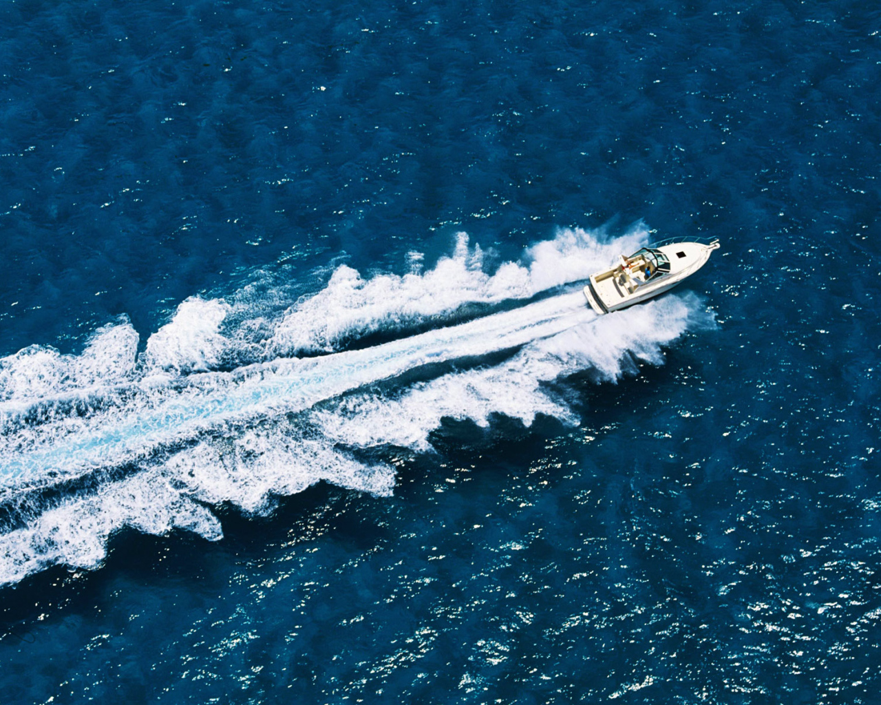 Быстроходный катер