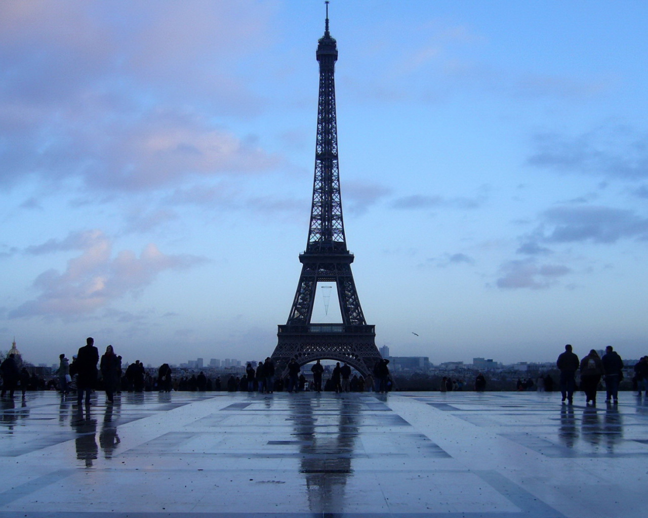 Париж Эйфелева башня