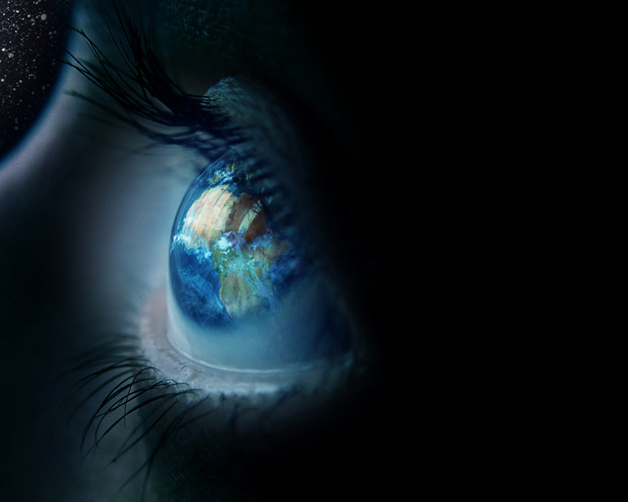 Красивые голубые глаза