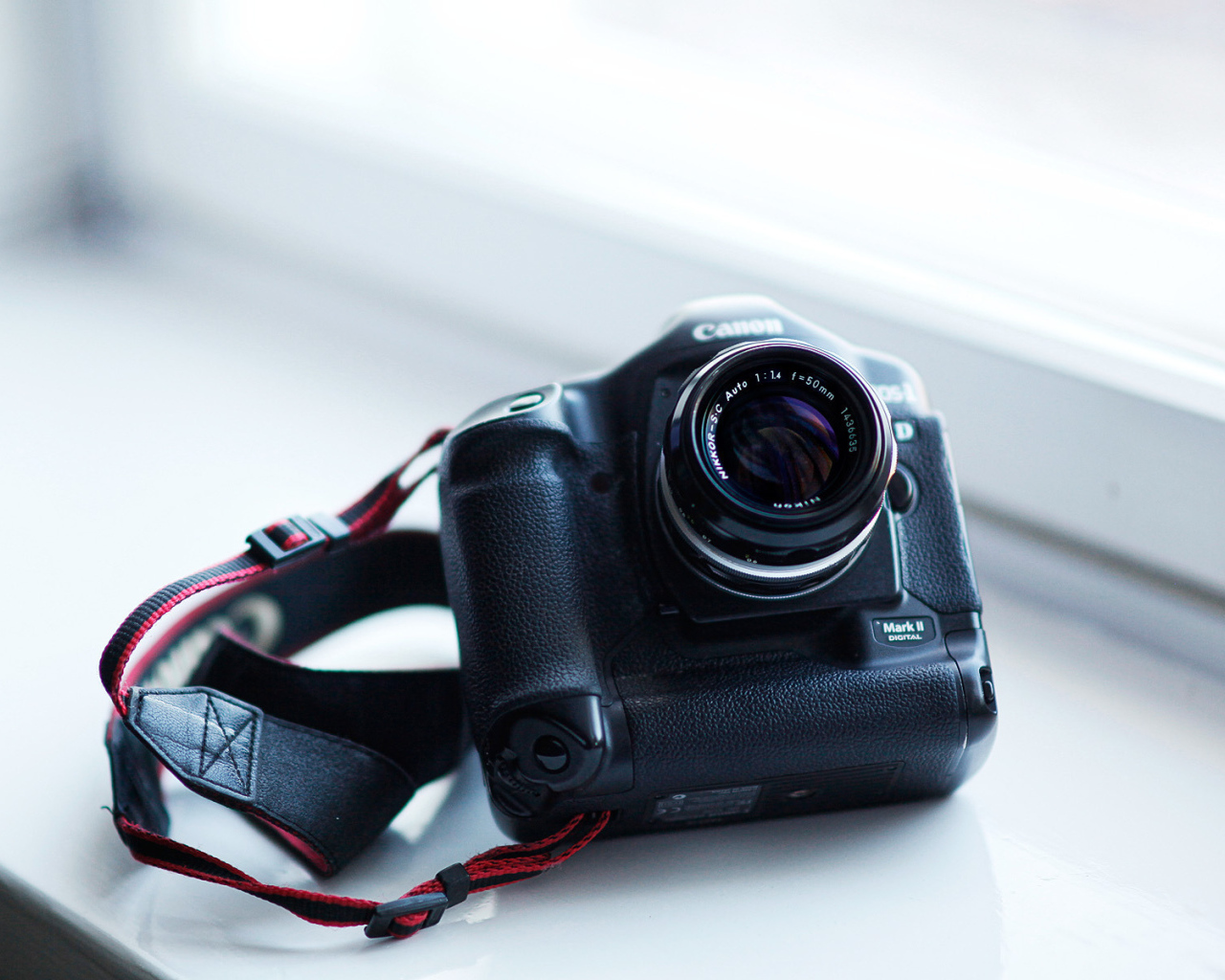 фотоаппарат Canon EOS 5D Mark II