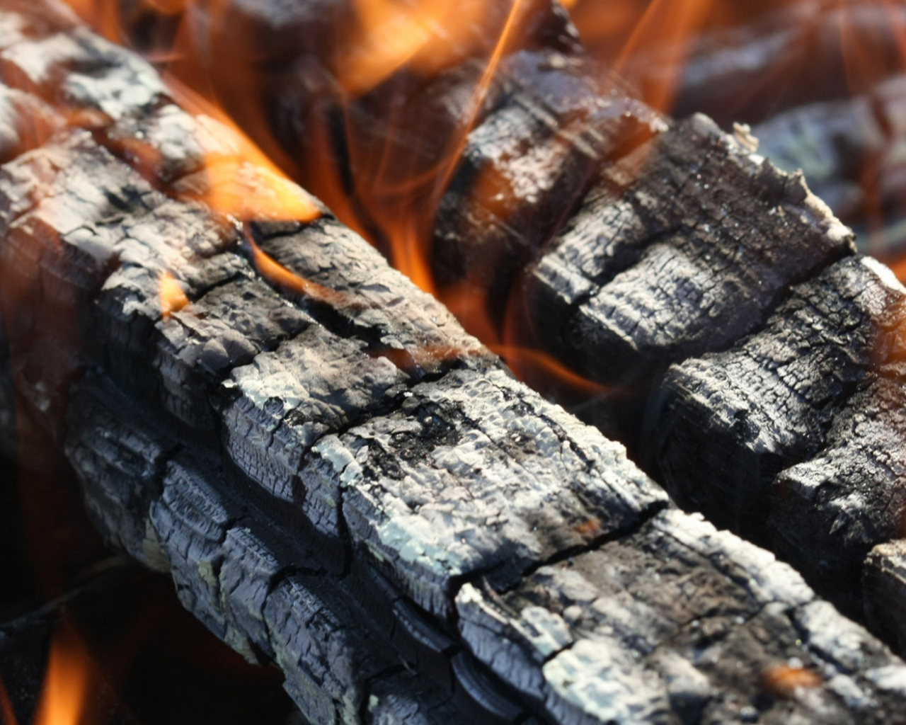 Догорающий костер