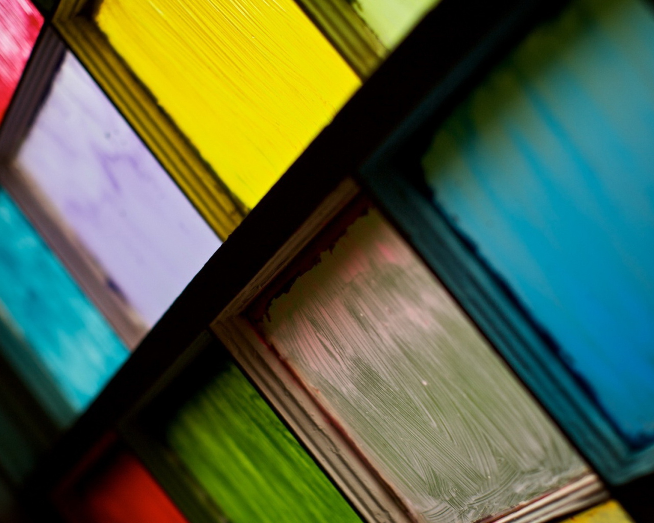 Разноцветные стекла