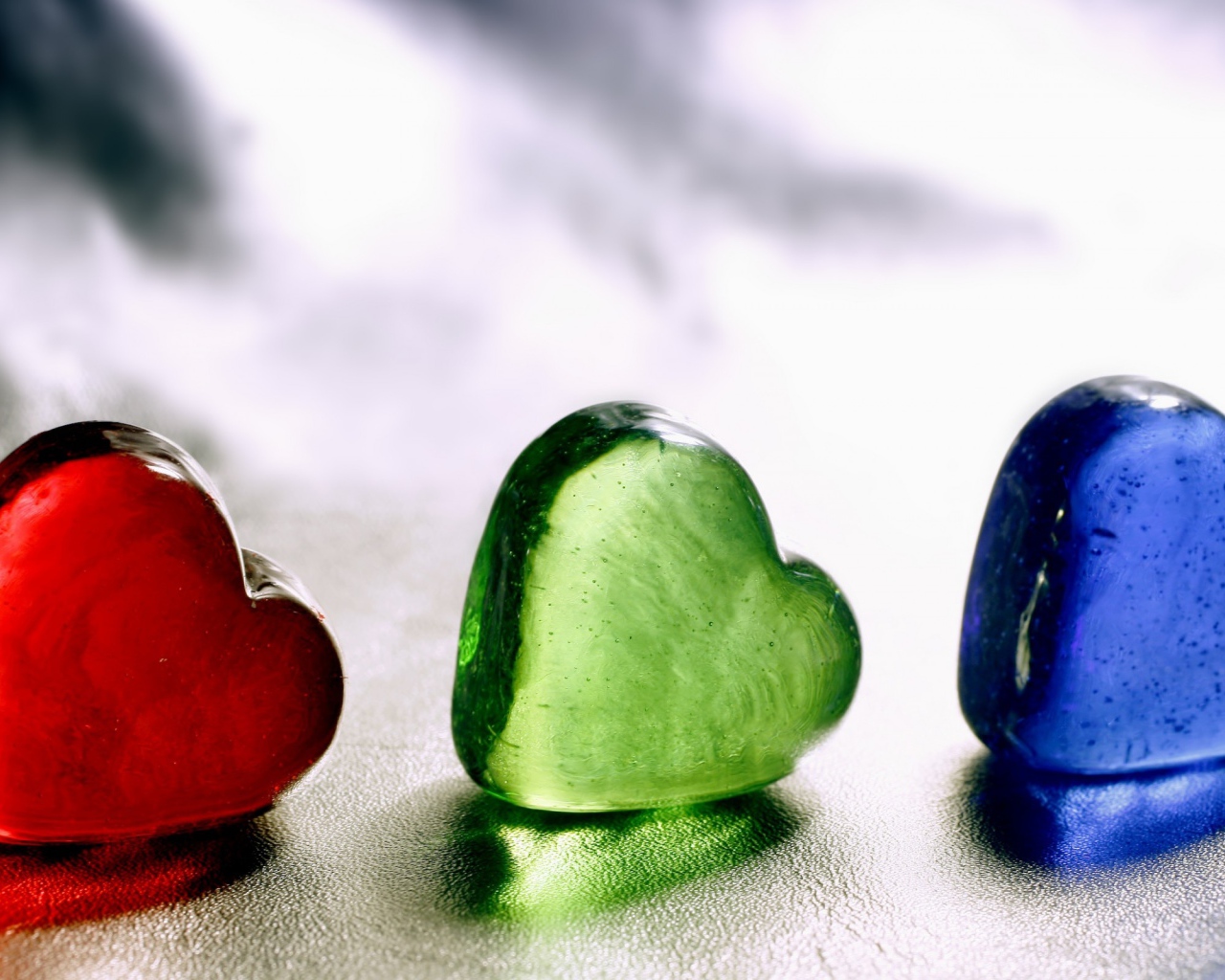 Разноцветные сердца