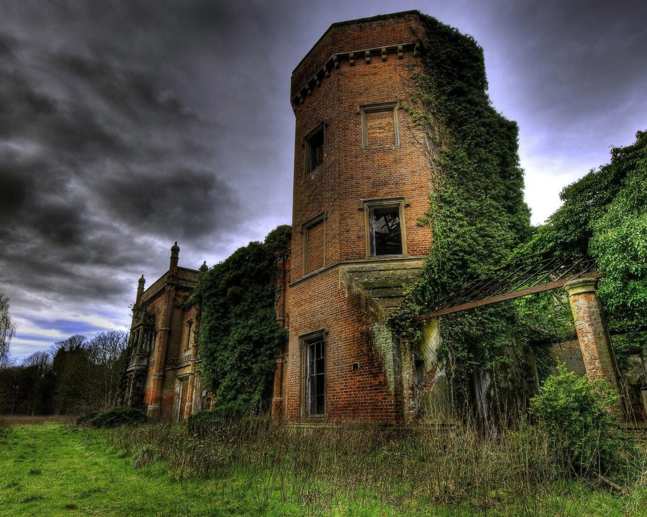 Заброшенный особняк