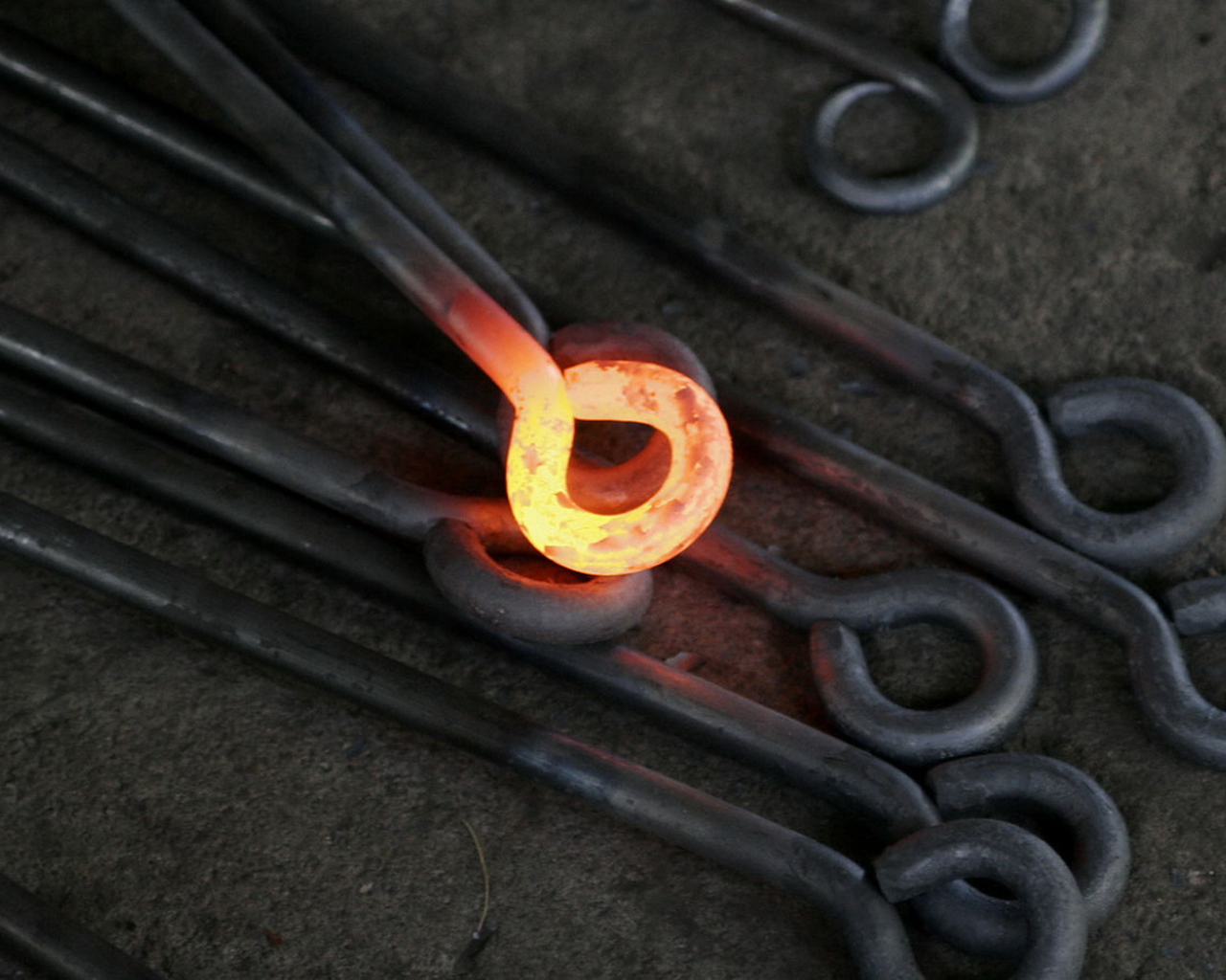 Работа с металом