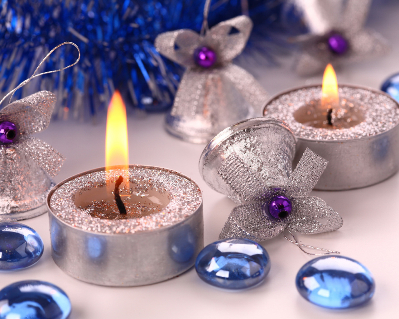 Свечи и колокольчики