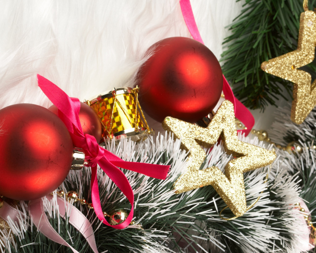 Украшение елки Новый Год 2011