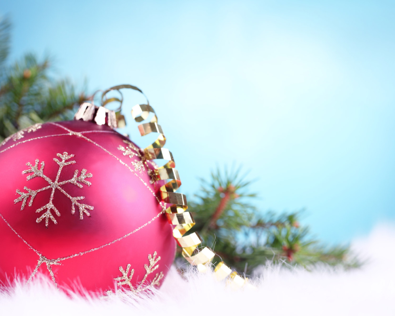 Красный Новогодний шарик