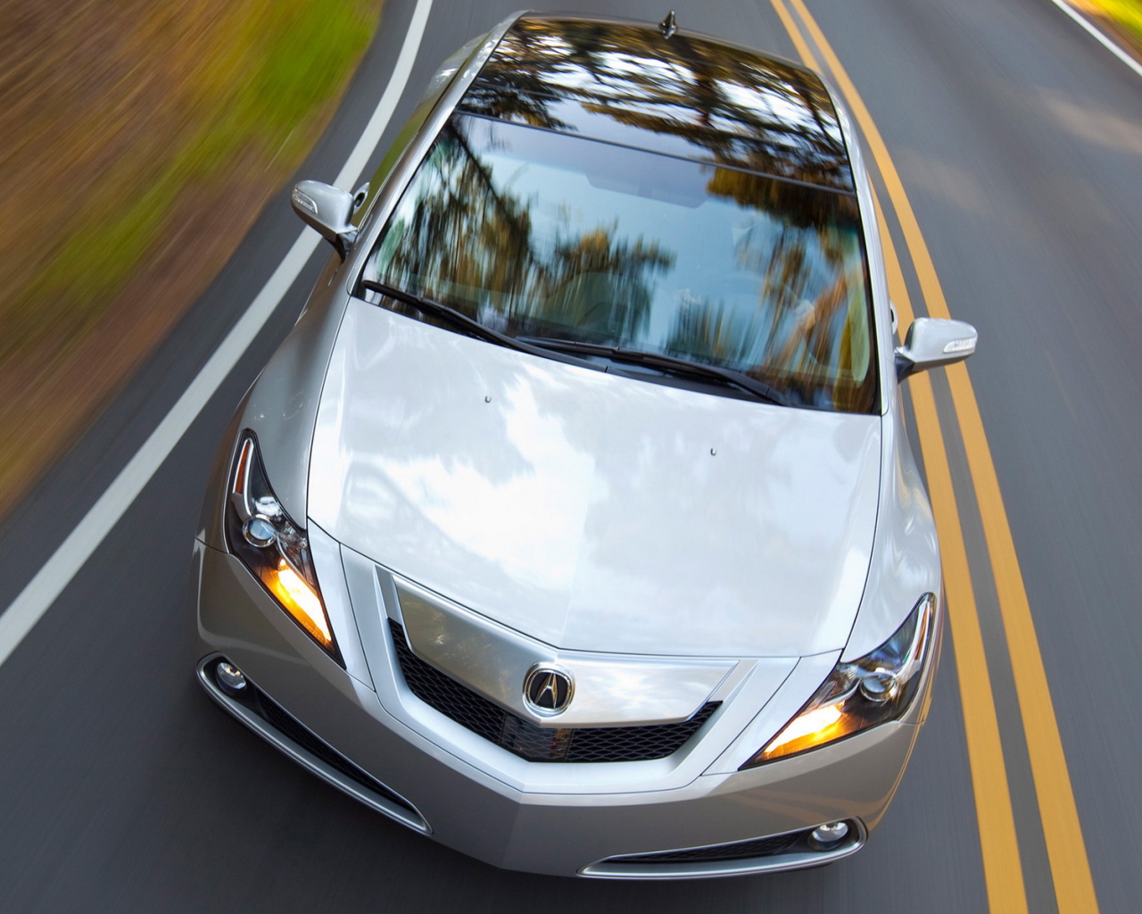 Акура ZDX на дороге