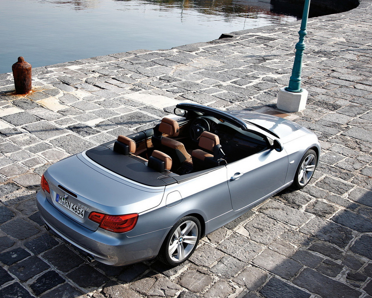 BMW-3-Series Convertible 2011