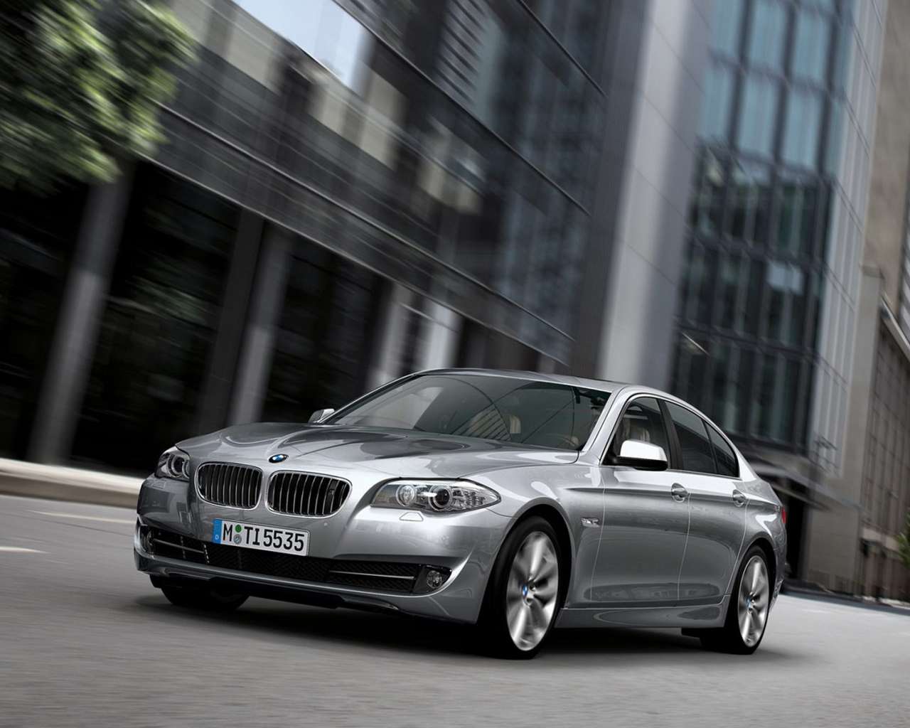 Новый БМВ 5 серии