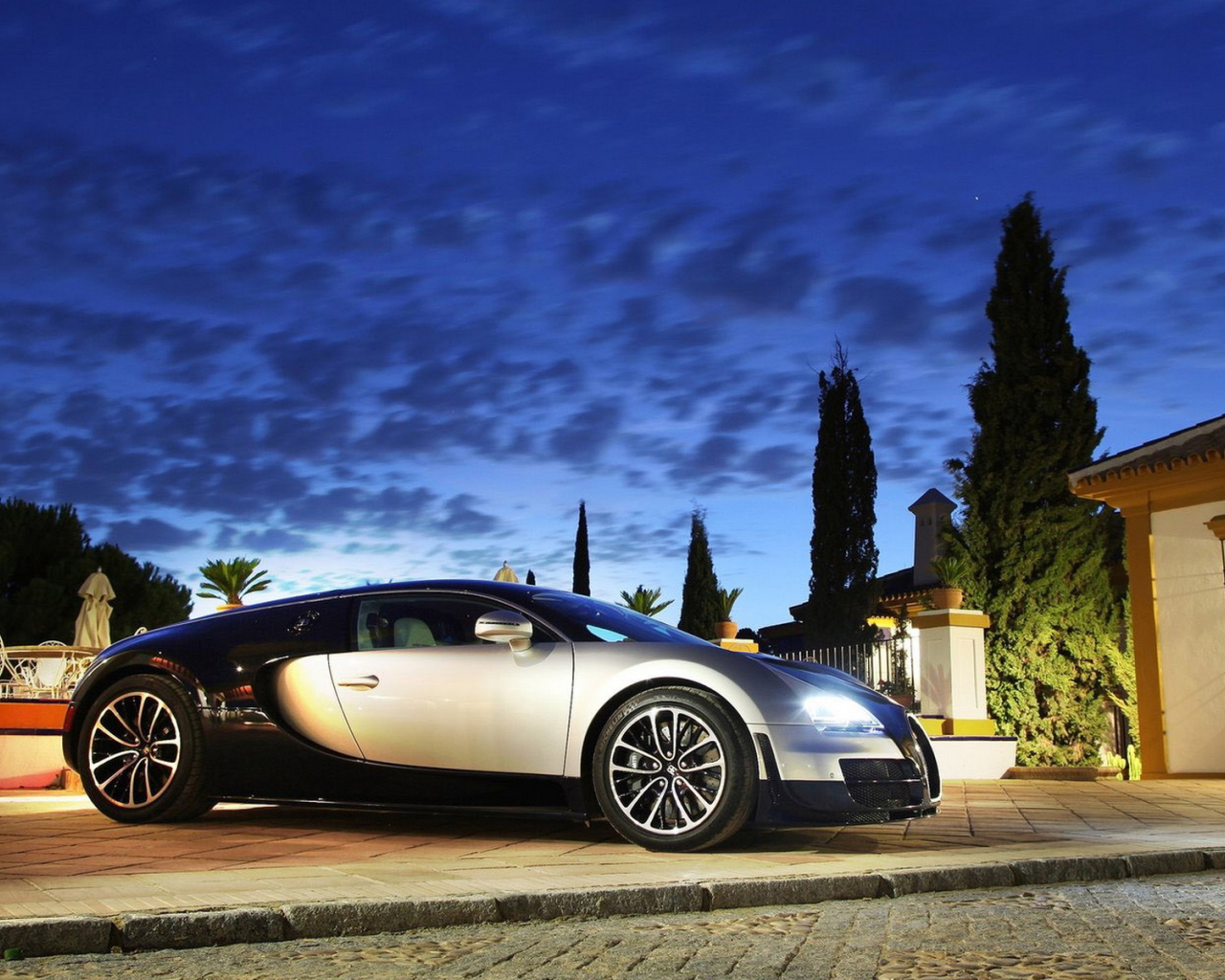 Новый Бугатти Вейрон Супер Спорт