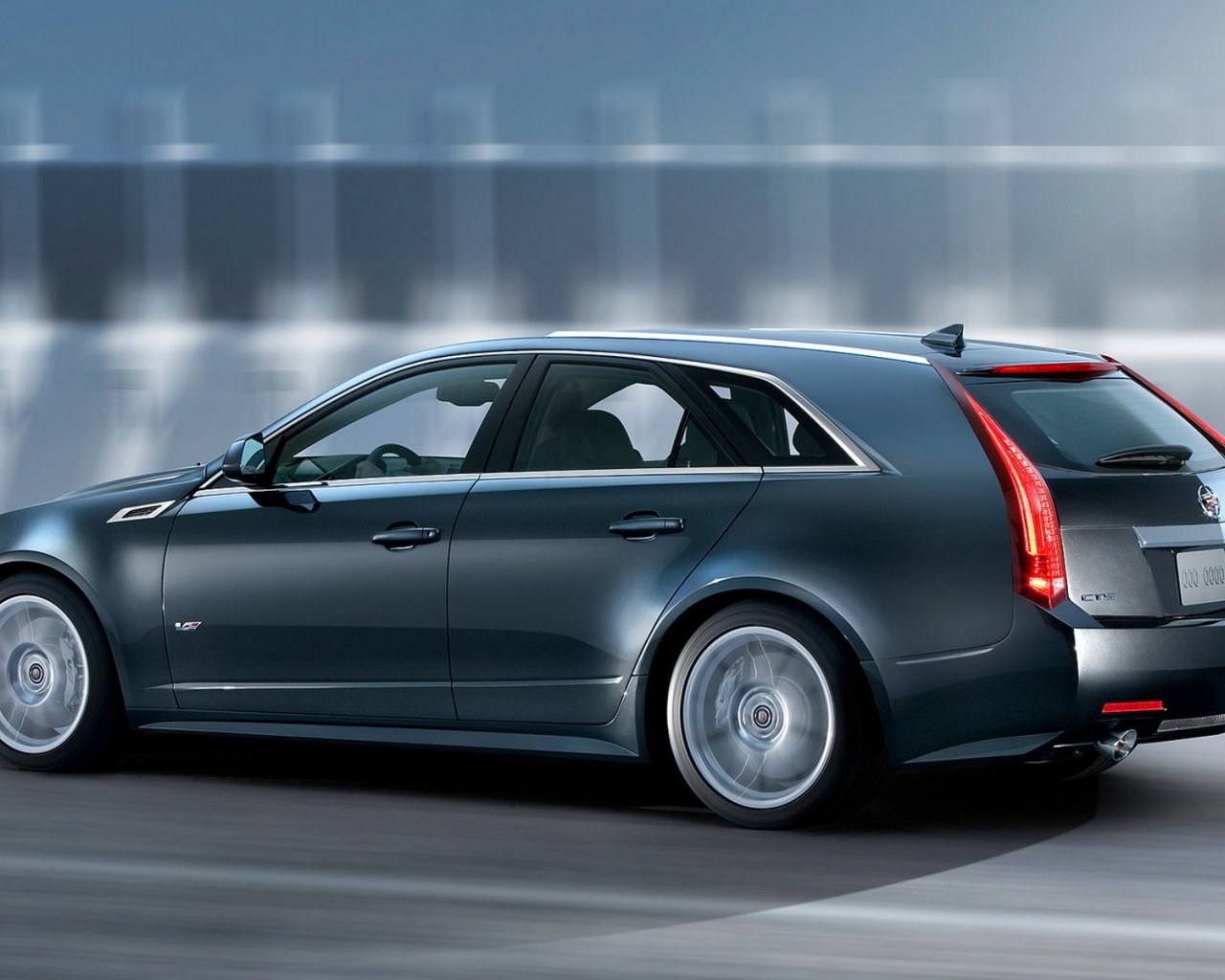 Кадиллак CTS-V Спорт универсал