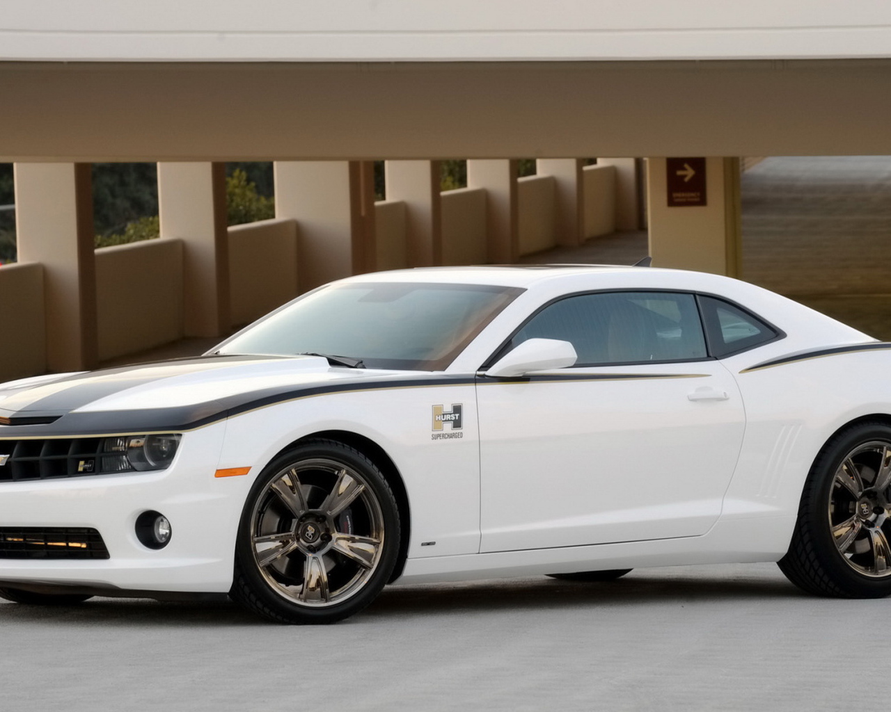 Hurst Camaro Series 5