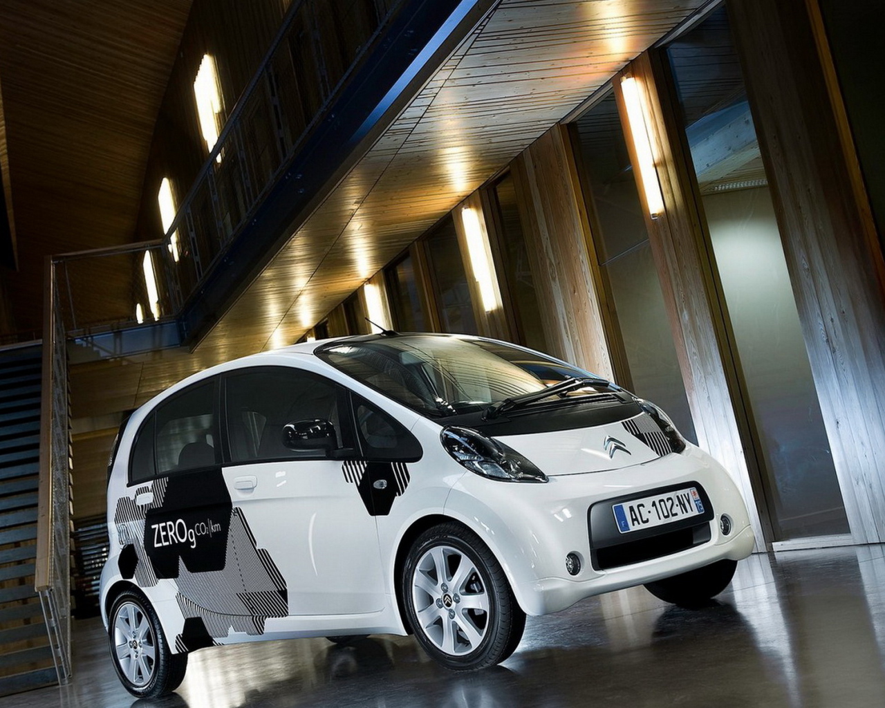 Ситроен C-Zero 2011
