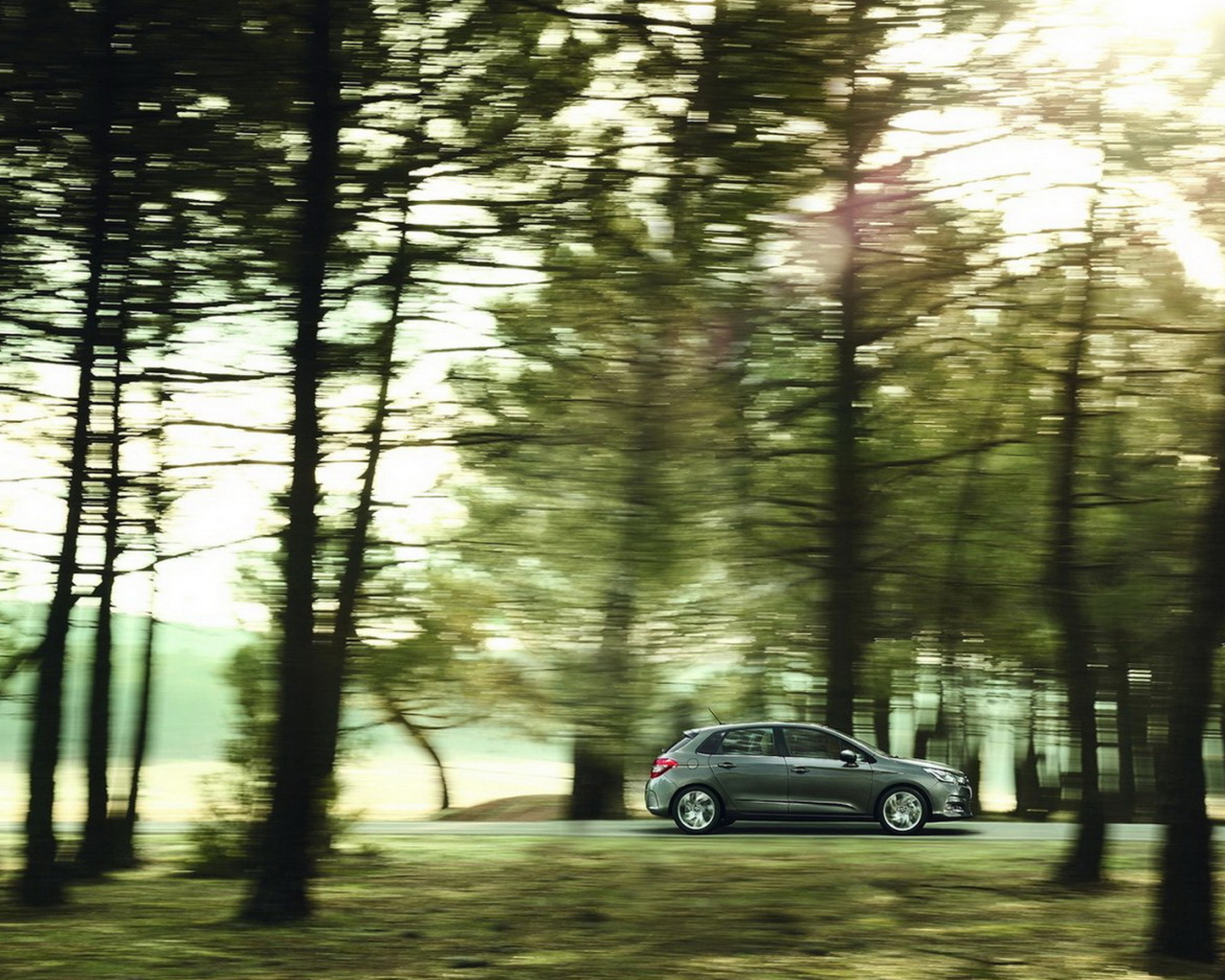 Ситроен С4 в движении