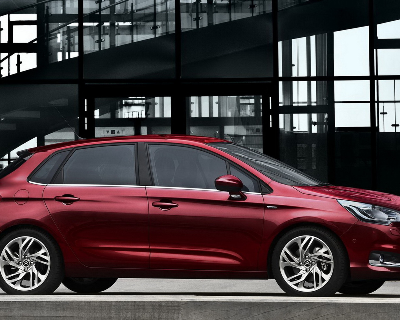 Стильный Ситроен С4