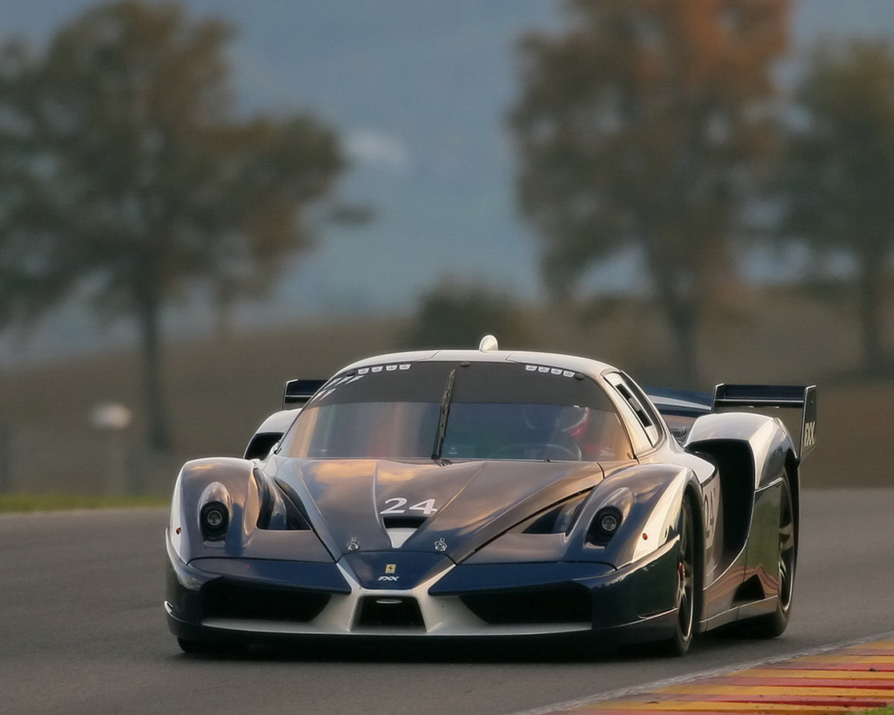 Мощный суперкар Феррари FXX