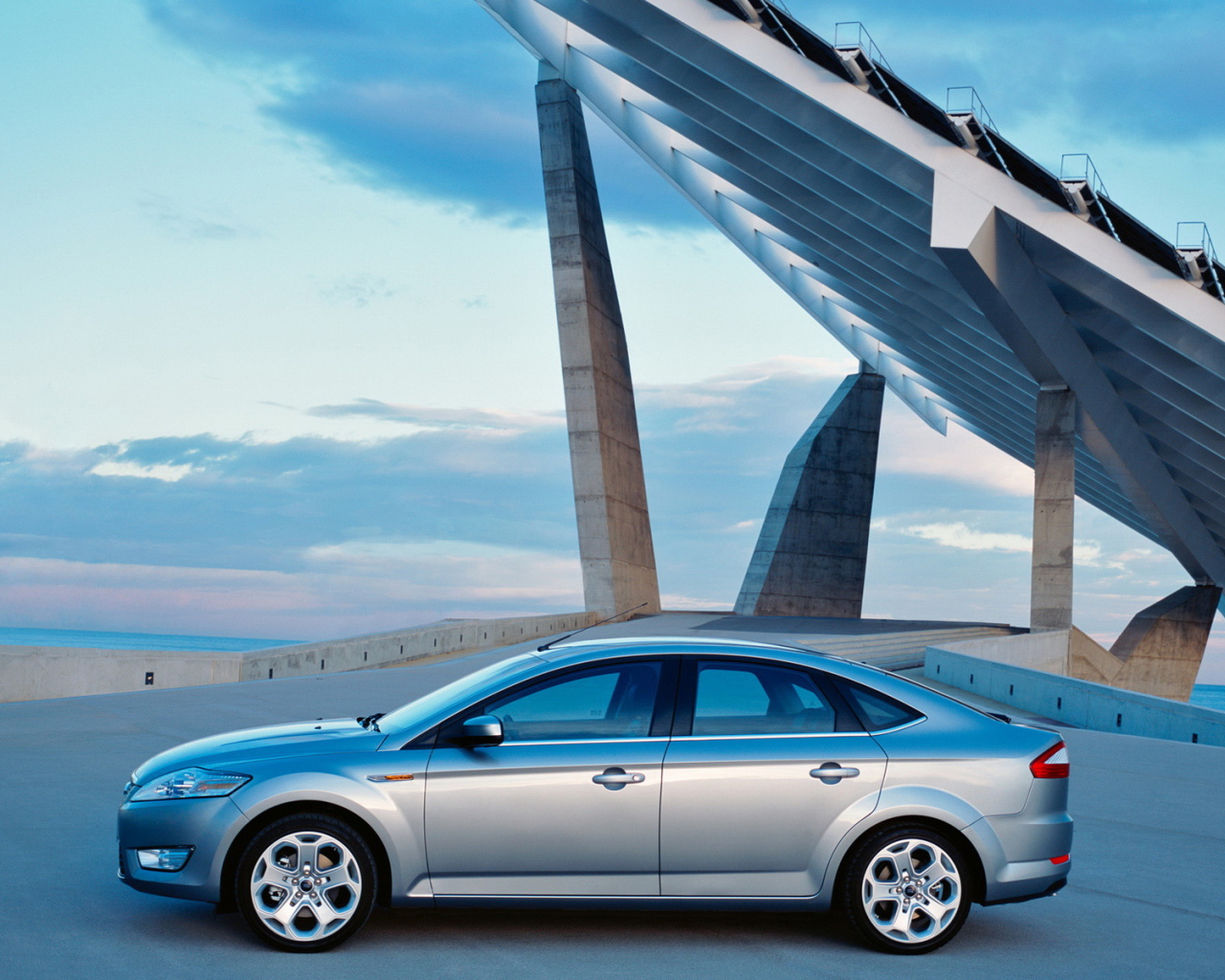 Ford Mondeo Hatchback