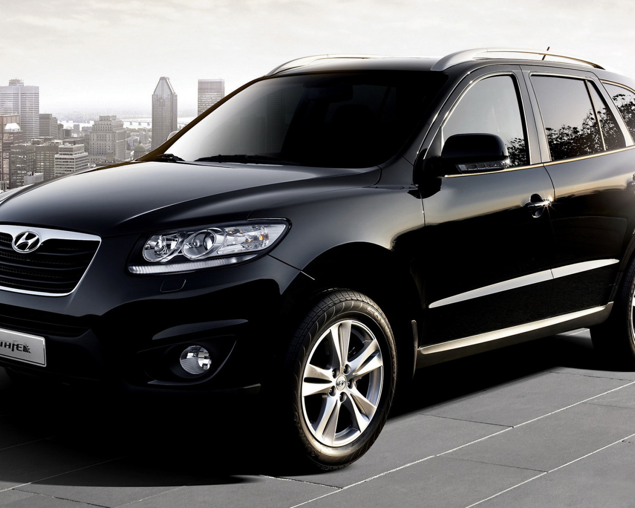 Хендай Санта Фе за городом