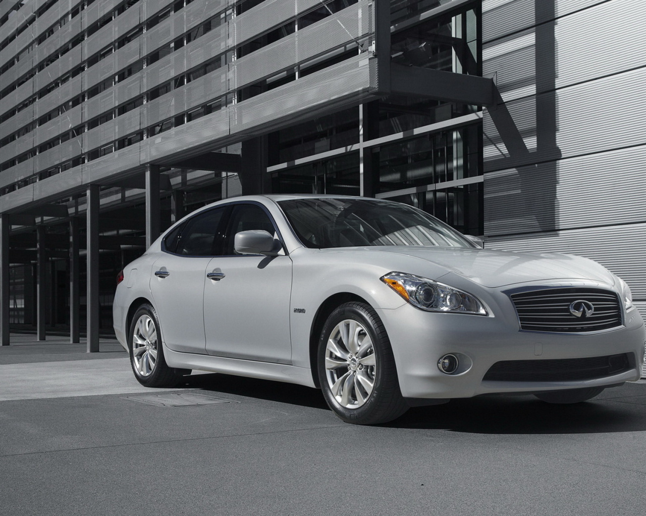 Инфинити М Гибрид 2012