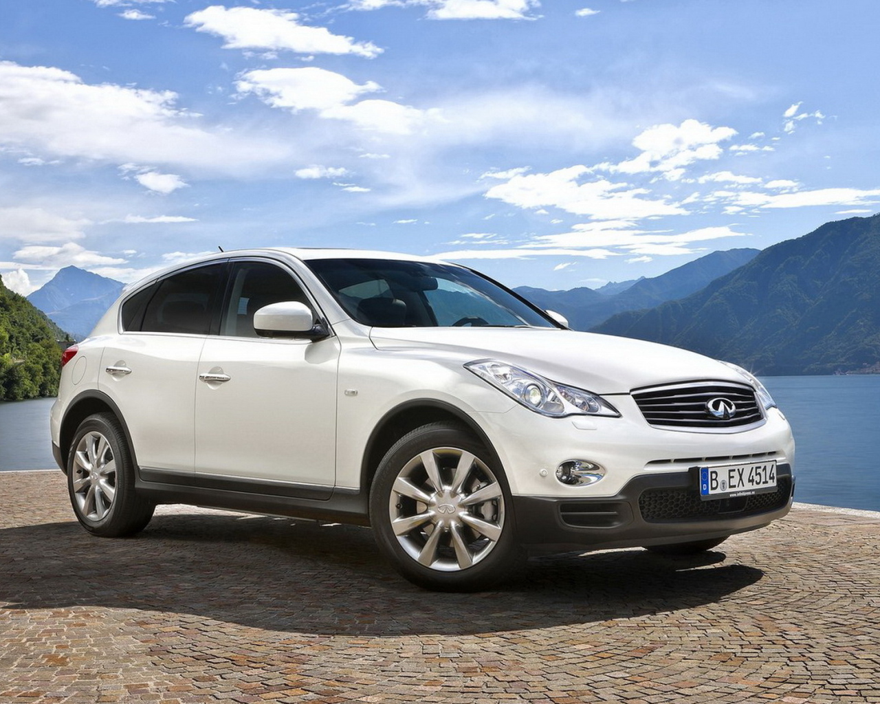 Инфинити EX30 2011