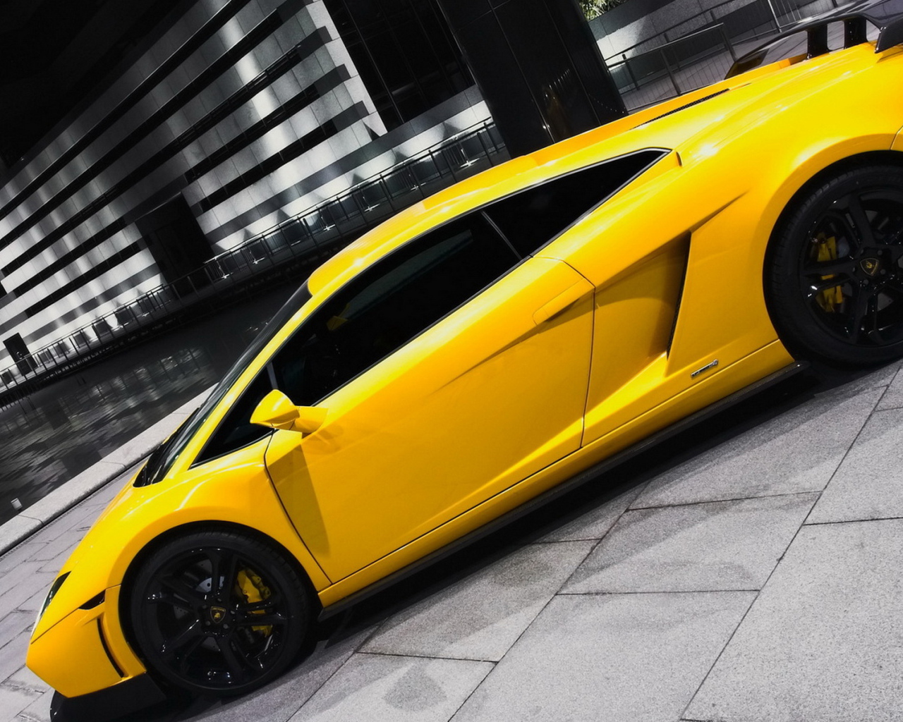 Ламборджини Галардо GT 600 в желтом кузове