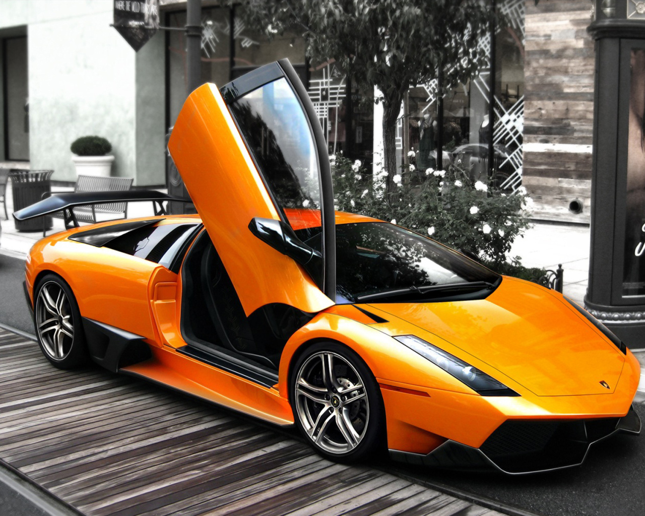 спортивный Lamborghini