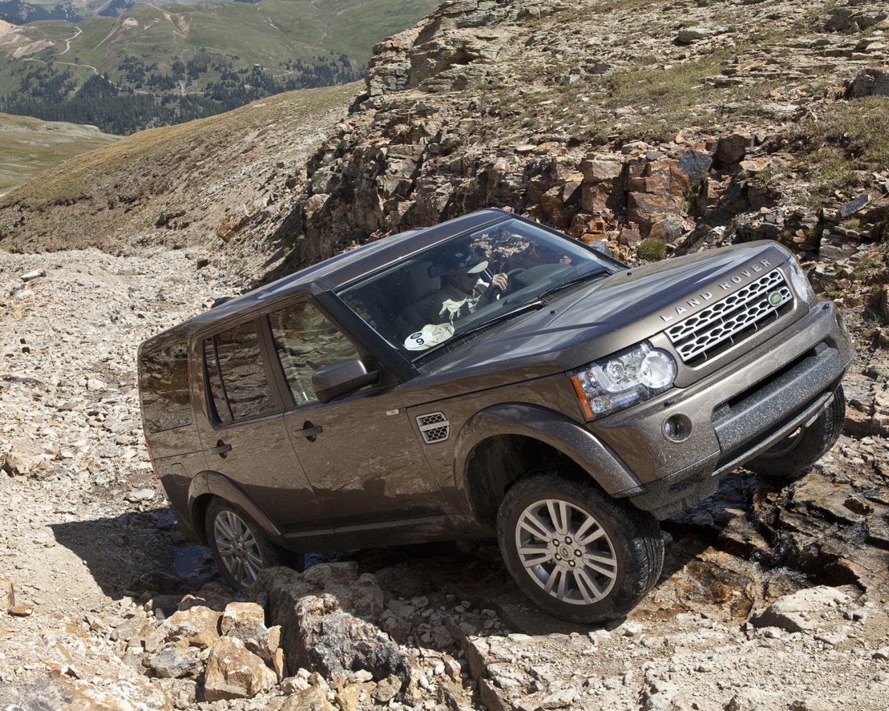 Ленд Ровер в горах