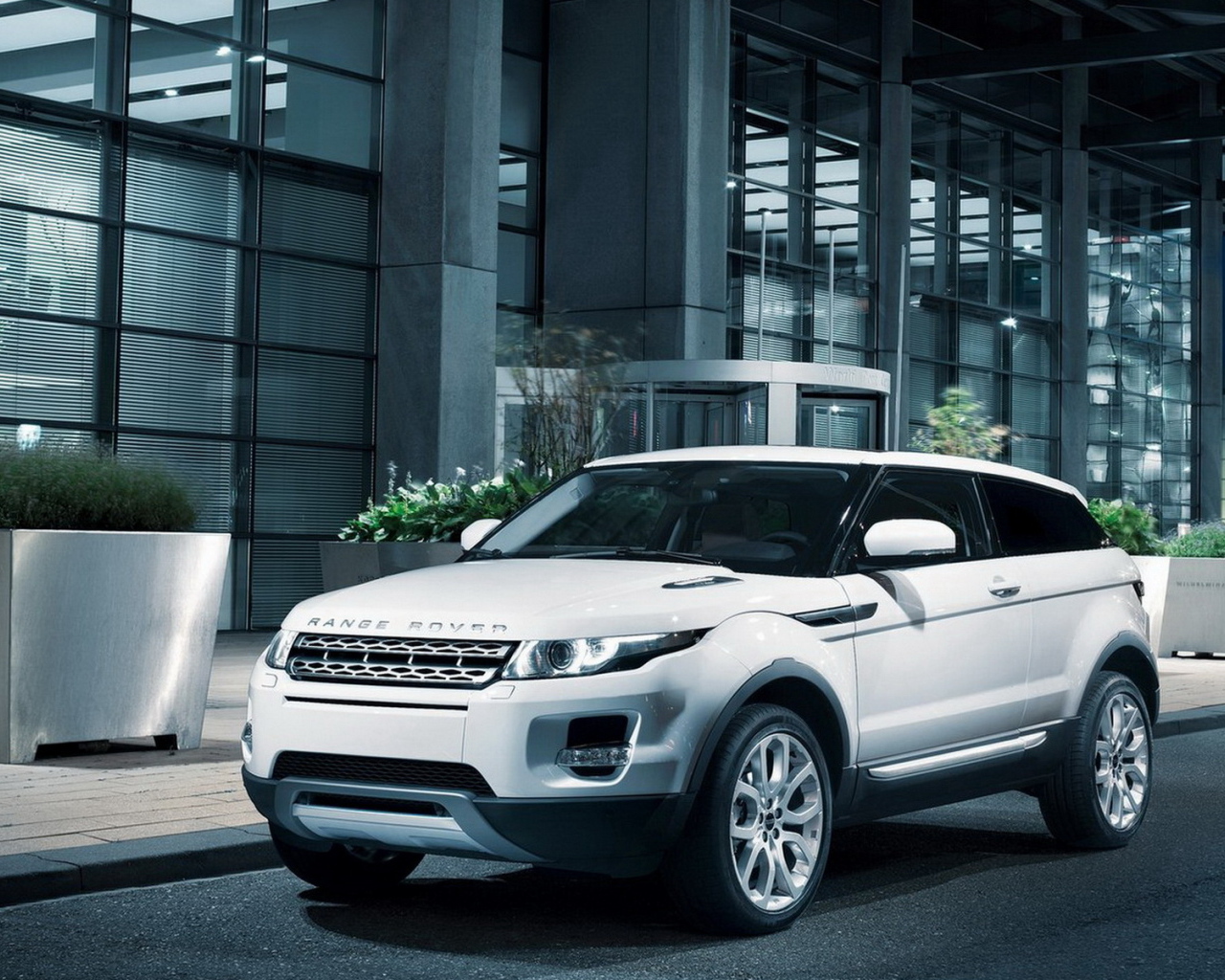 Новый Рэндж Ровер