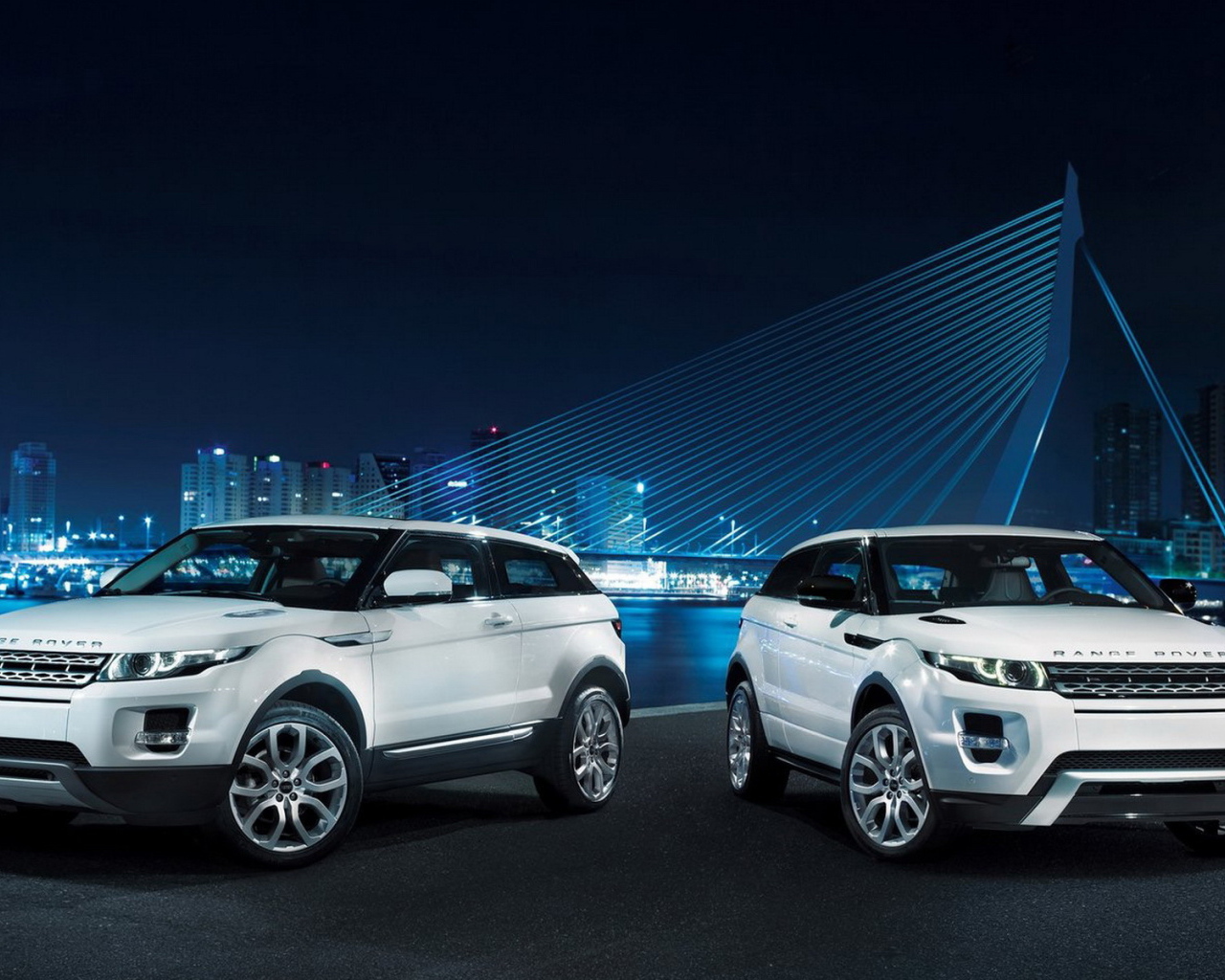 Land Rover-Range Rover Evoque