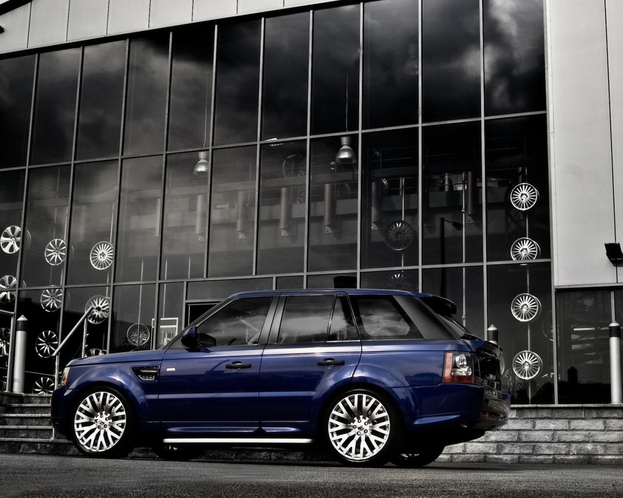 Range-Rover-RS300