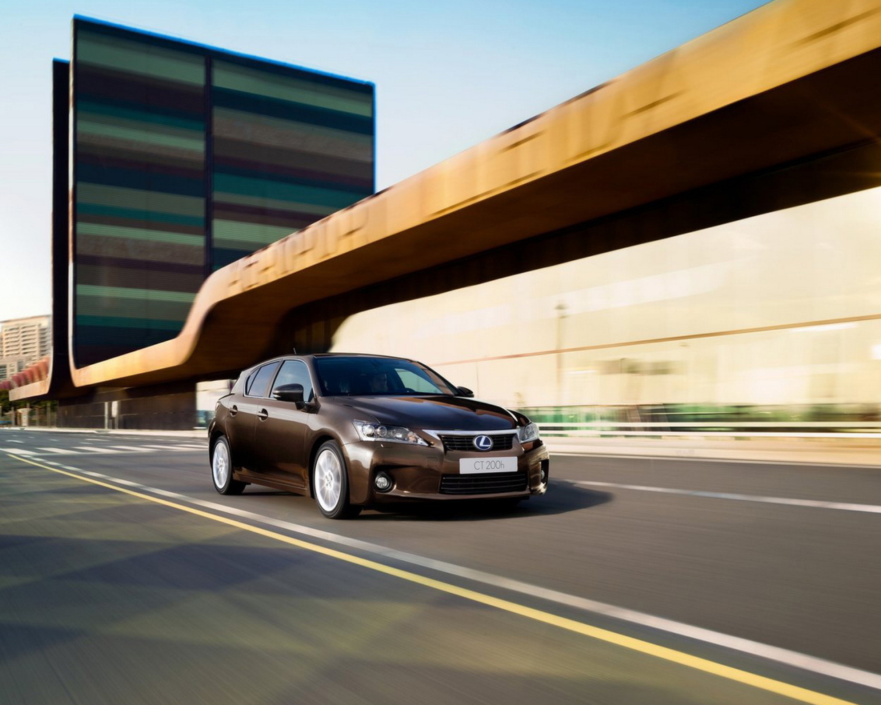 Новый Лексус СТ 200h