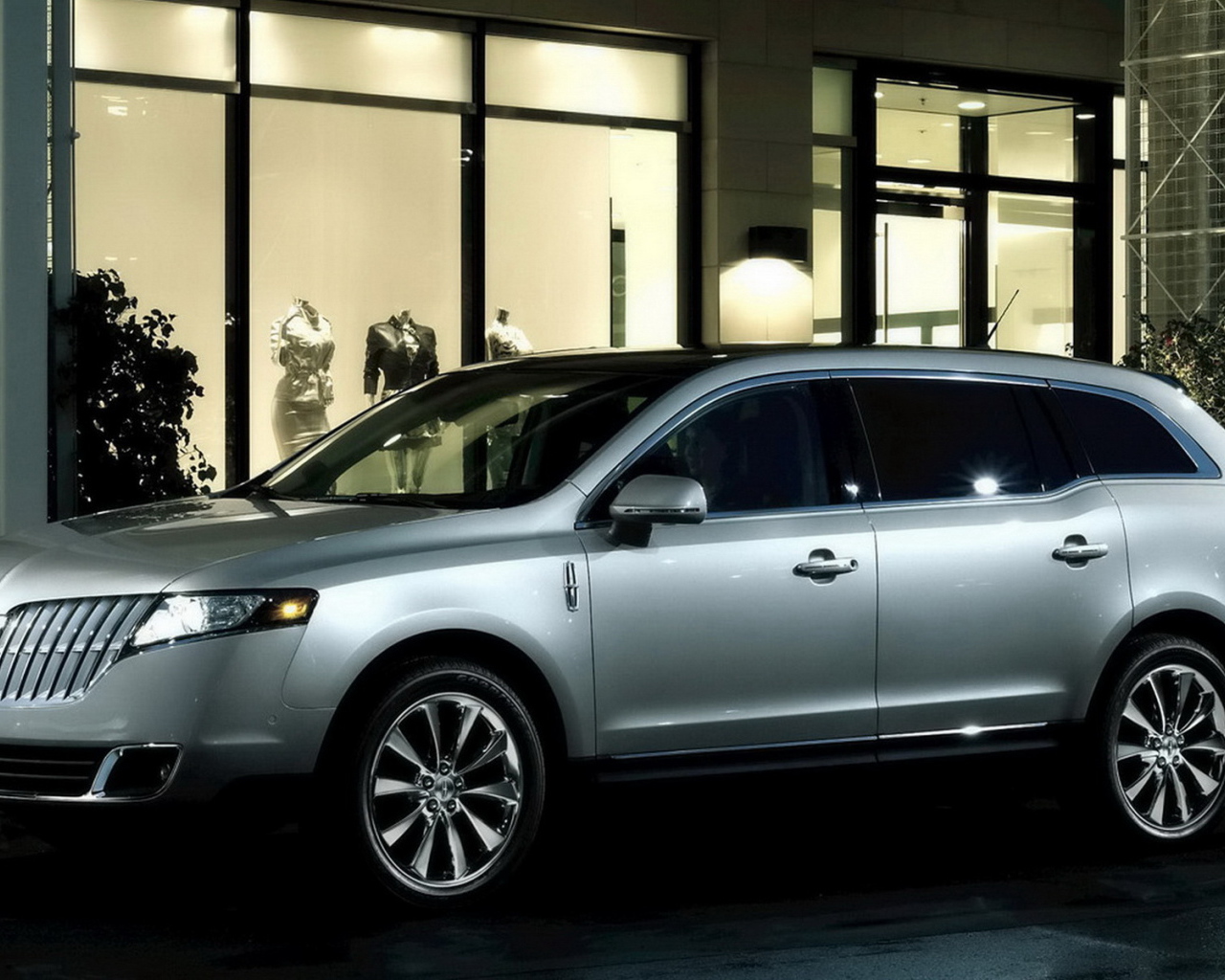 Новый Линкольн МКТ