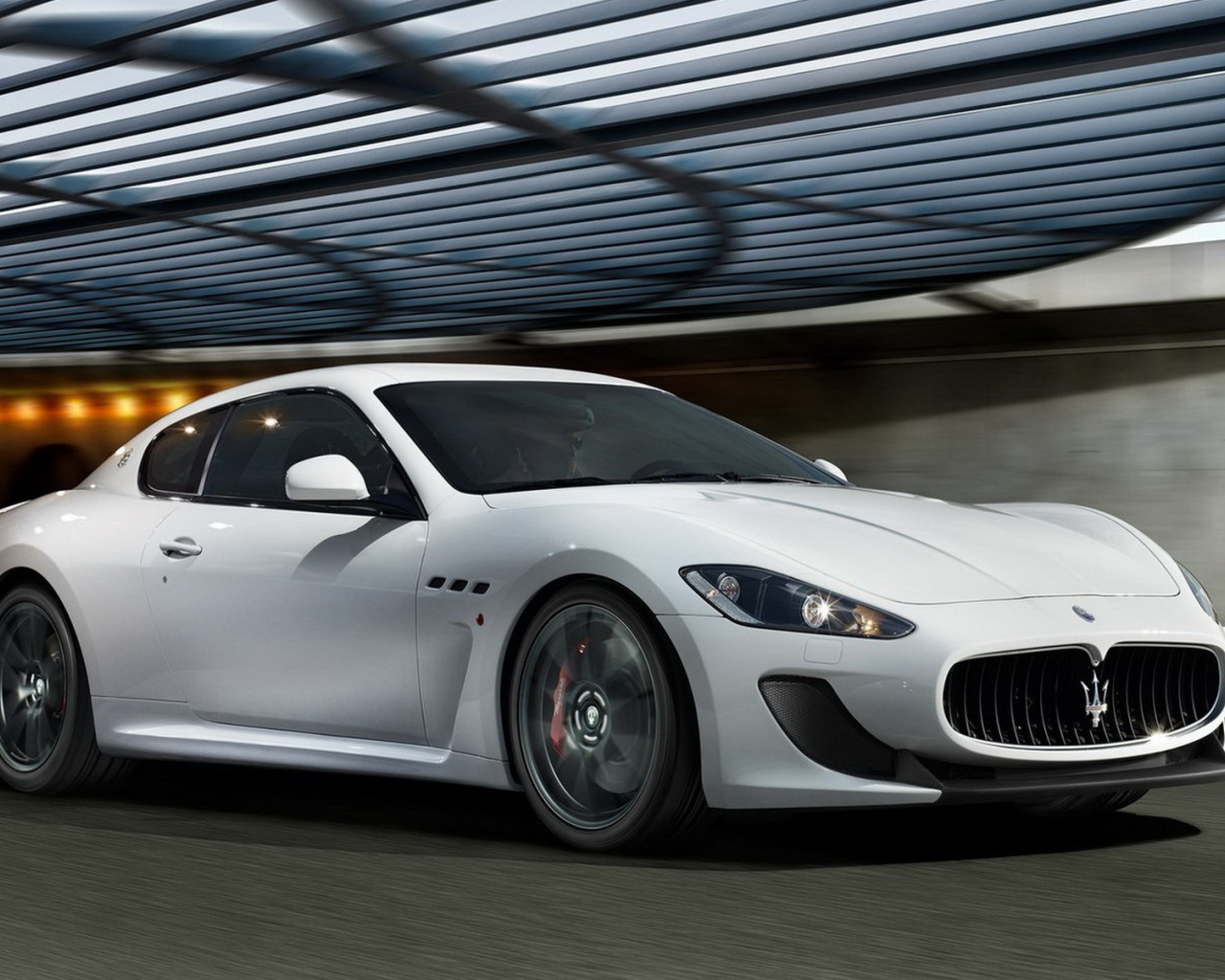 Maserati-GranTurismo 2012